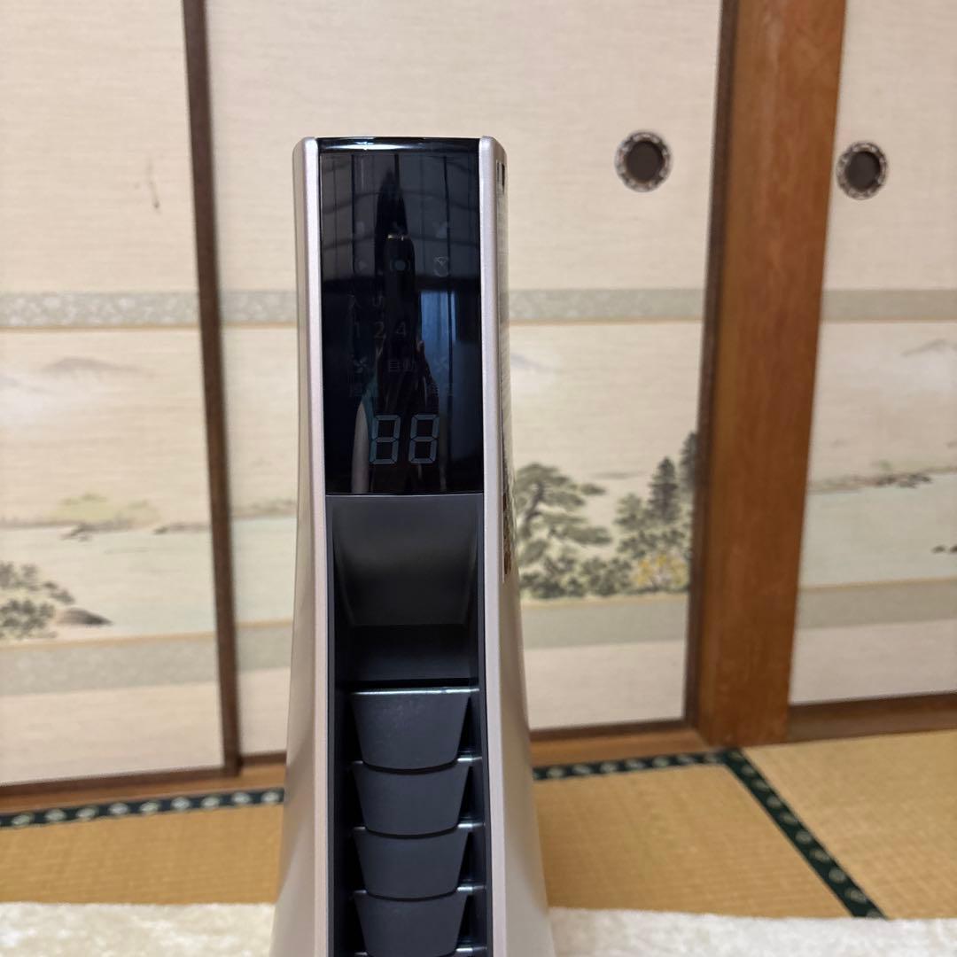 美品シャープ スリムイオンファン HOT＆COOL 2022年製