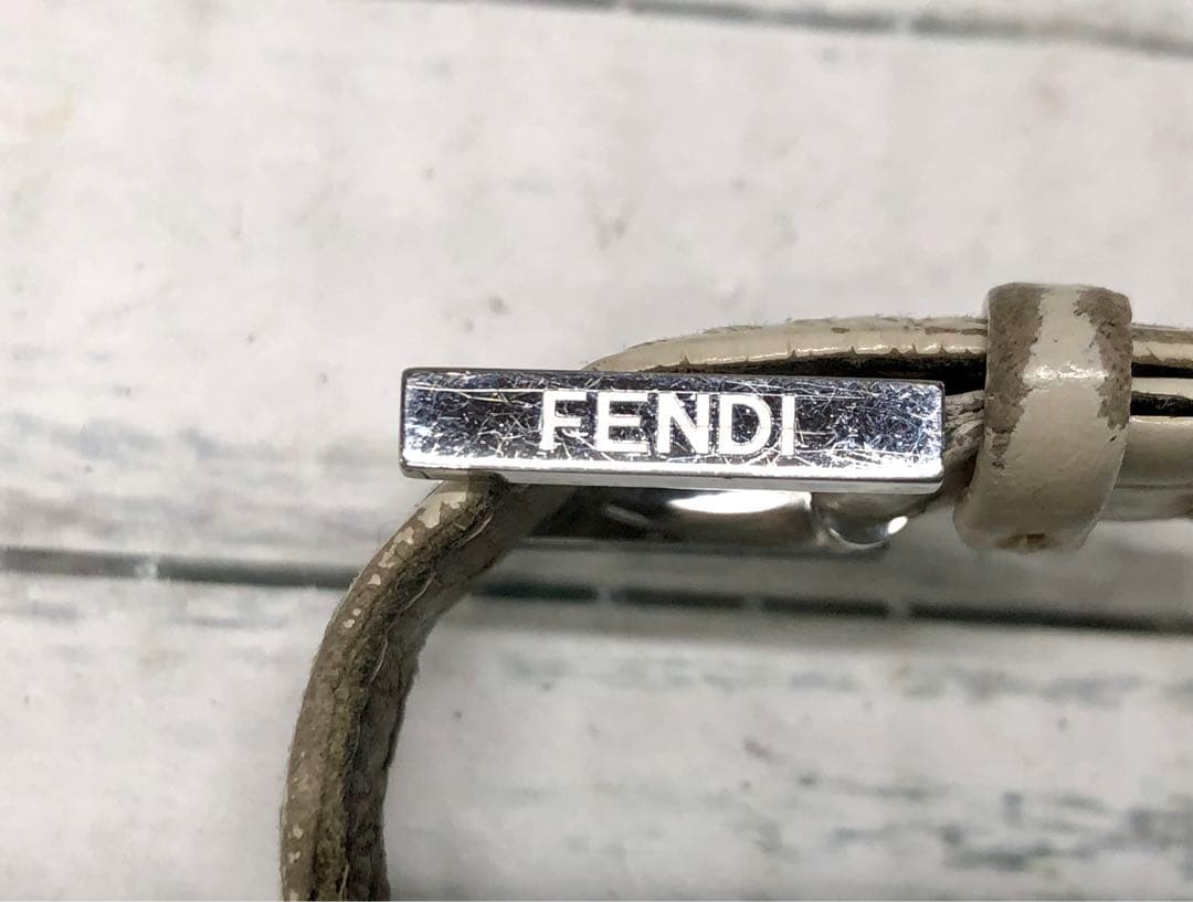 FENDI フェンディ 7000L 12PD シェル文字盤 腕時計　6861T