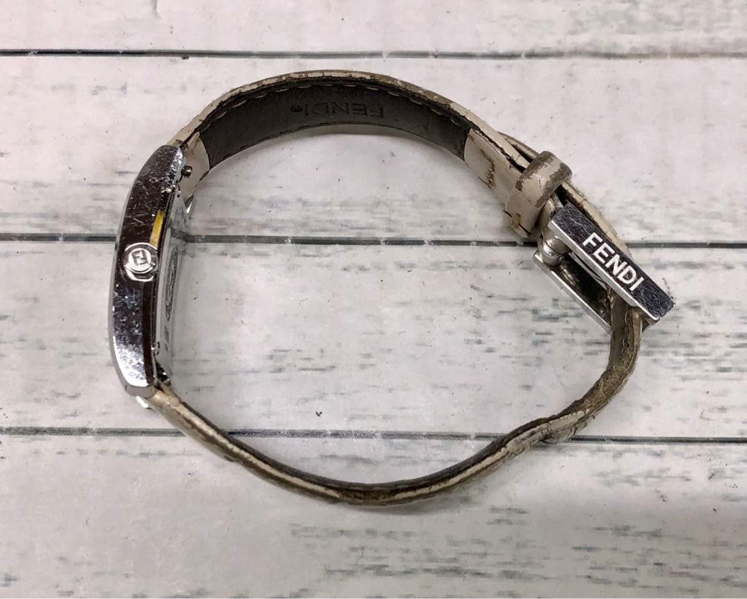 FENDI フェンディ 7000L 12PD シェル文字盤 腕時計　6861T