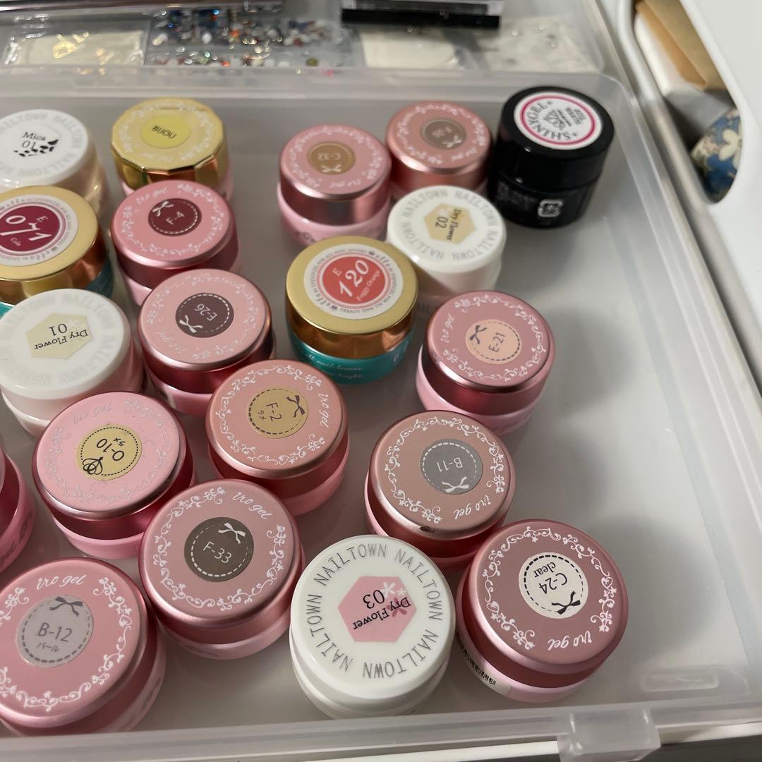 ジェルネイル 引退品 ネイルライト & リムーバー付き パーツ ネイルチップ多数