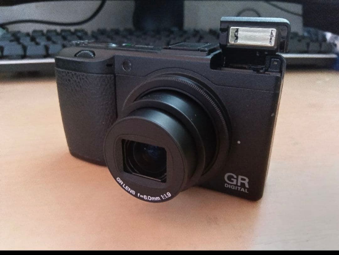 デジタルカメラ RCIOH GR DIGITAL 3