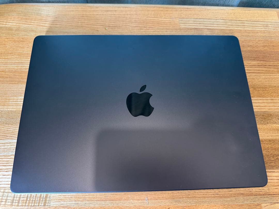 MacBook Pro 【M4（バッテリ100%）】＋おまけ付き