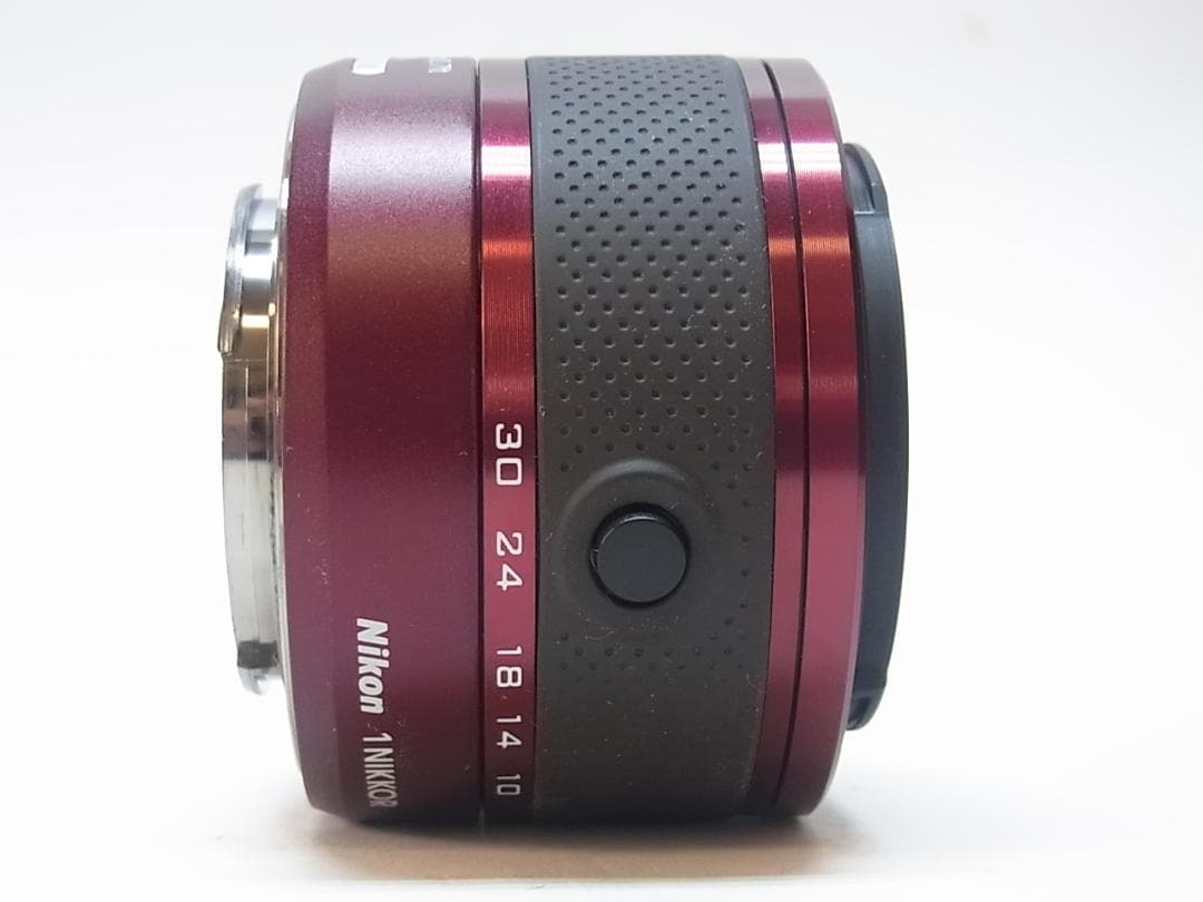 【カメラレンズ】ニコン1　Nikkor VR　10-30mm 赤