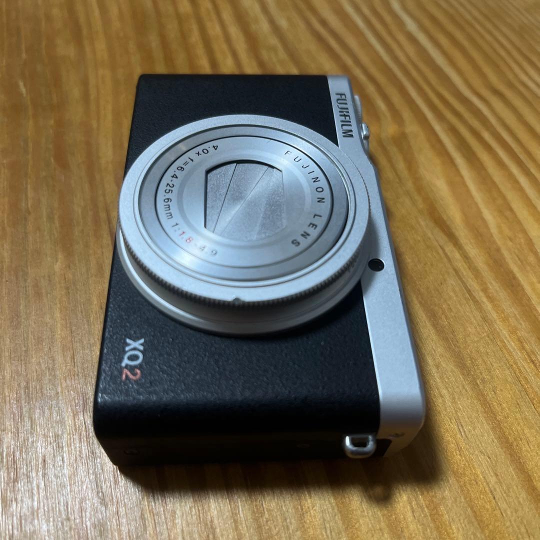 FUJIFILM XQ2 シルバー