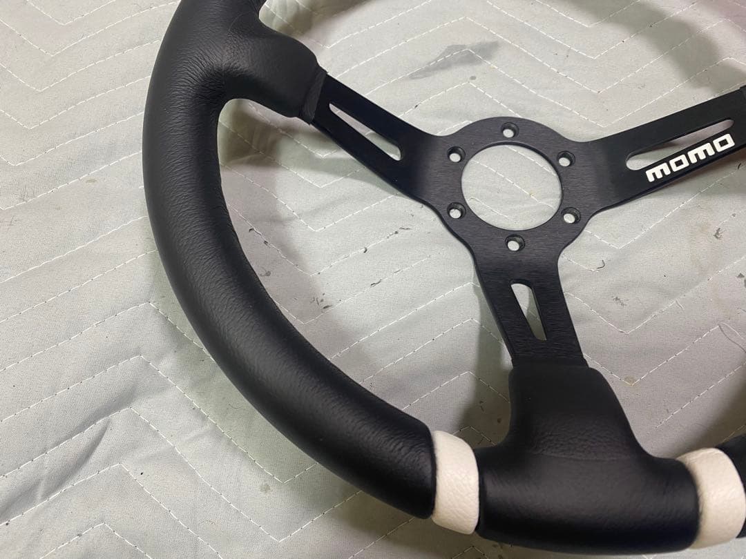 モモ　momo DRIFTING ステアリングホイール 350mm