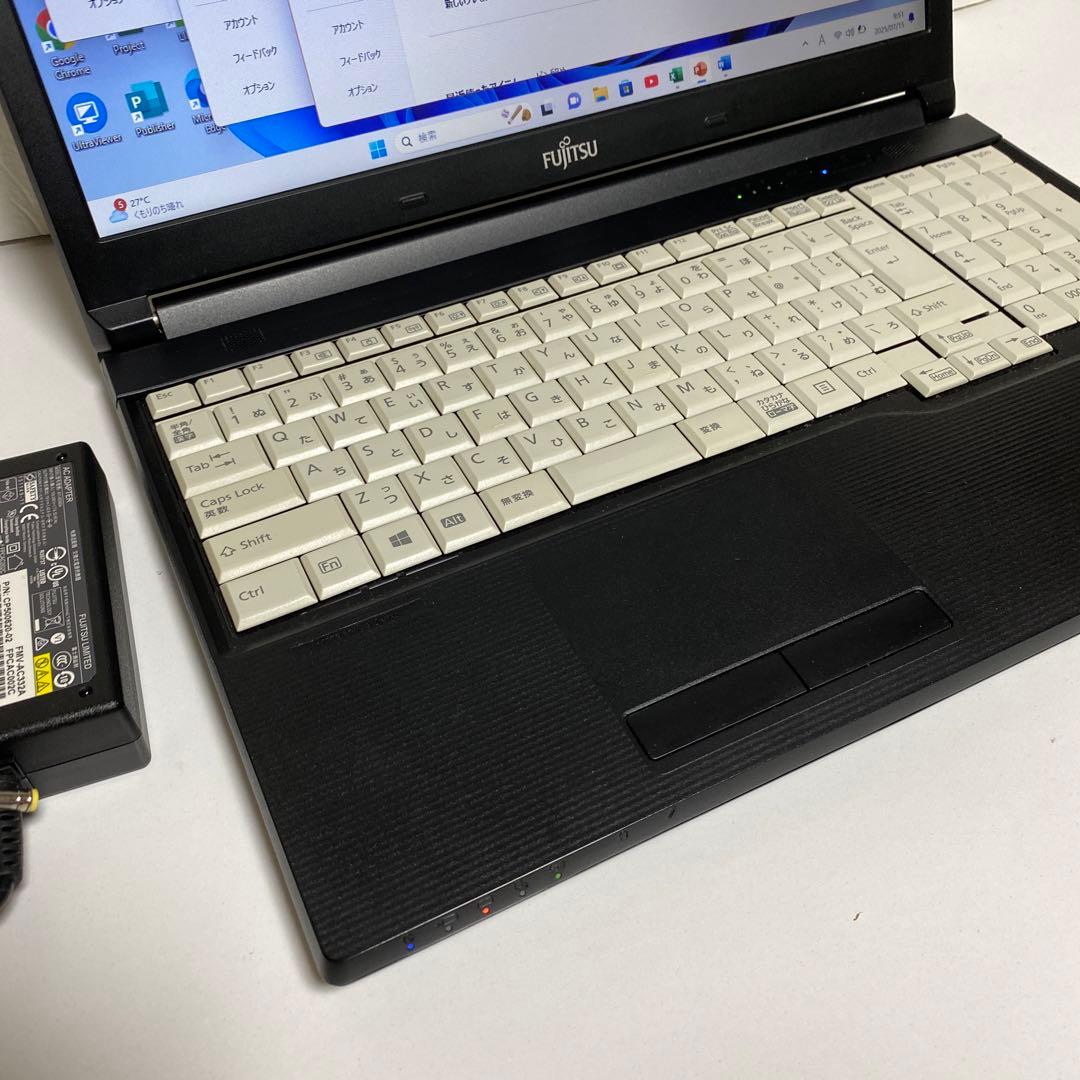 Windows11 オフィス2024年　高速起動SSD メモリ8GB 富士通PC