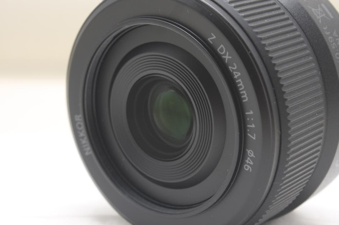 ニコン Z DX 24mm F1.7