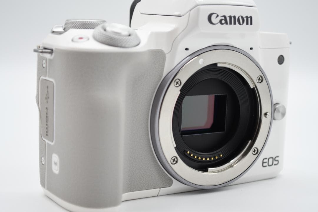 ★美品★ キヤノン EOS kiss M ホワイト＋EF-M 15-45mm
