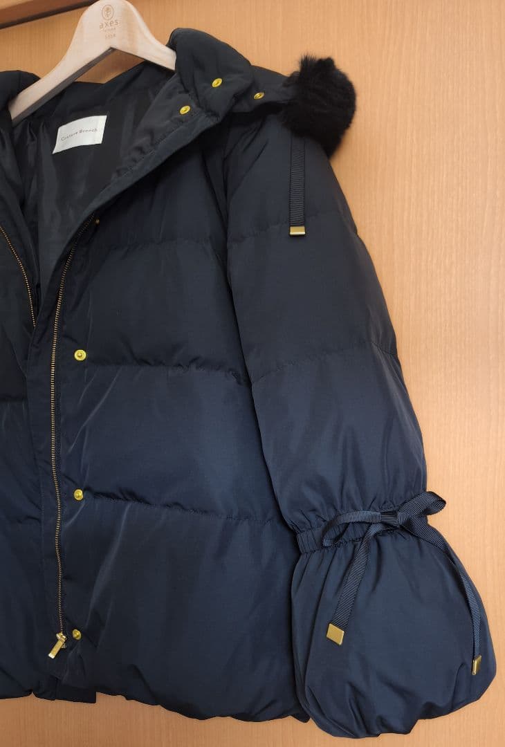 クチュールブローチ　ファー付きショートダウン　黒　試着のみ