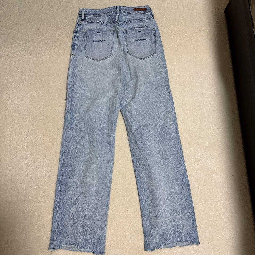 YANUK ライトブルー ハイウエスト ストレートダメージデニム