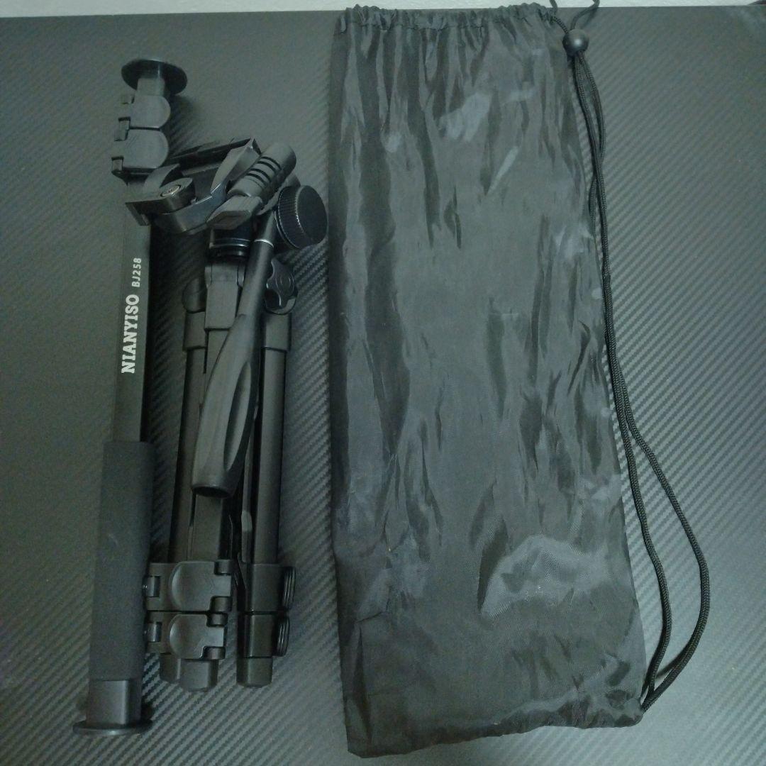 Canon Kiss X50　スマホ転送OK　シンプル操作の一眼レフ　三脚付き