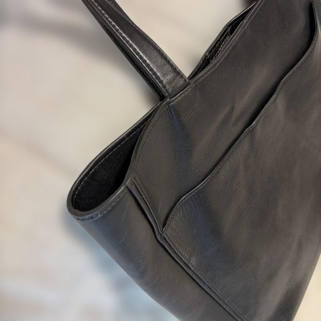 現行品売切れカラー ポールスミス黒 レザートートバッグ