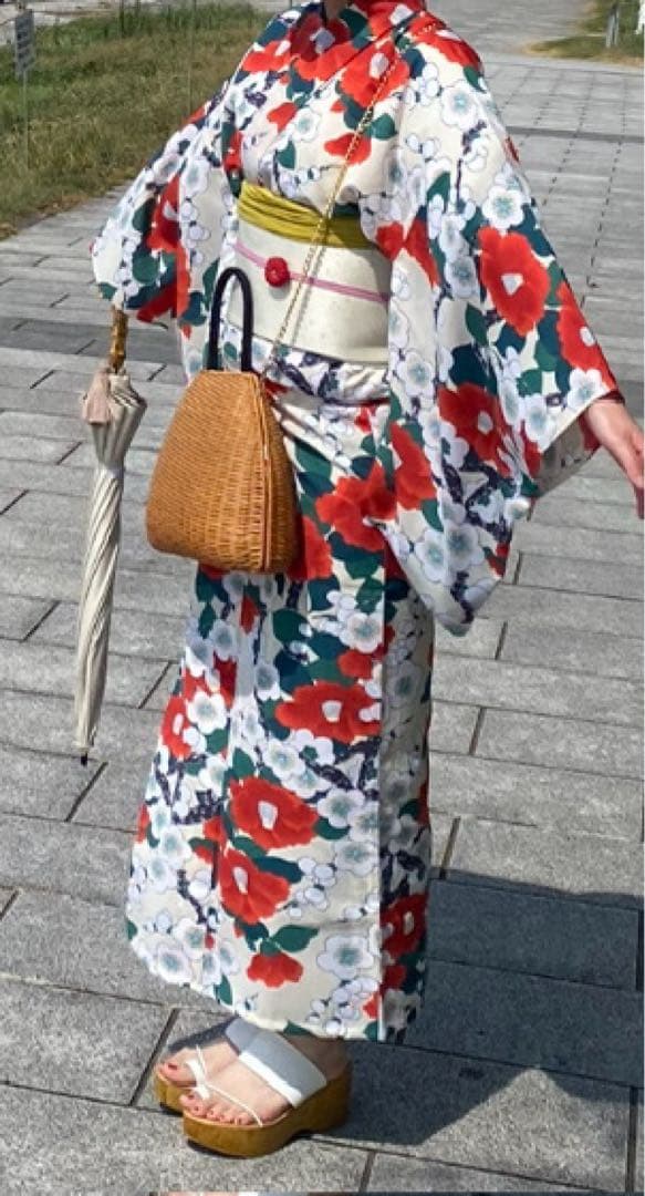 ⭐︎ふりふ　浴衣　4点セット　(椿柄)⭐︎