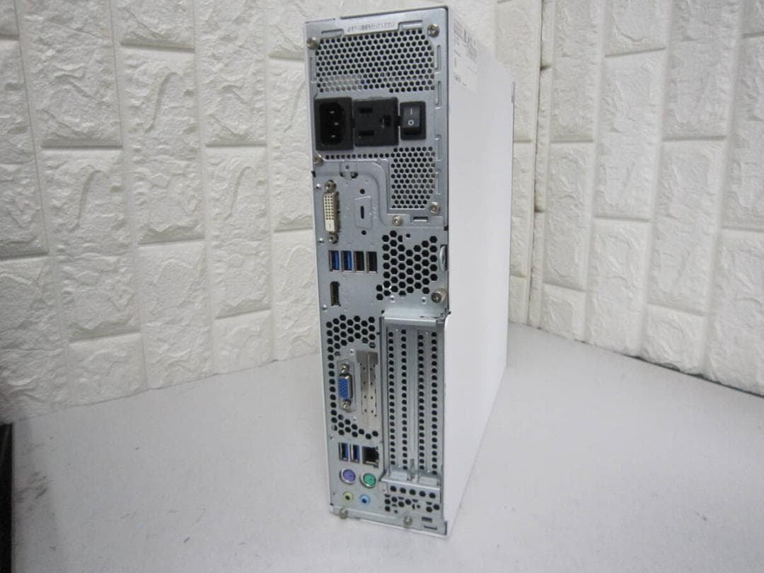 FUJITSU ESPRIMO /Core i3 9100 第9世代