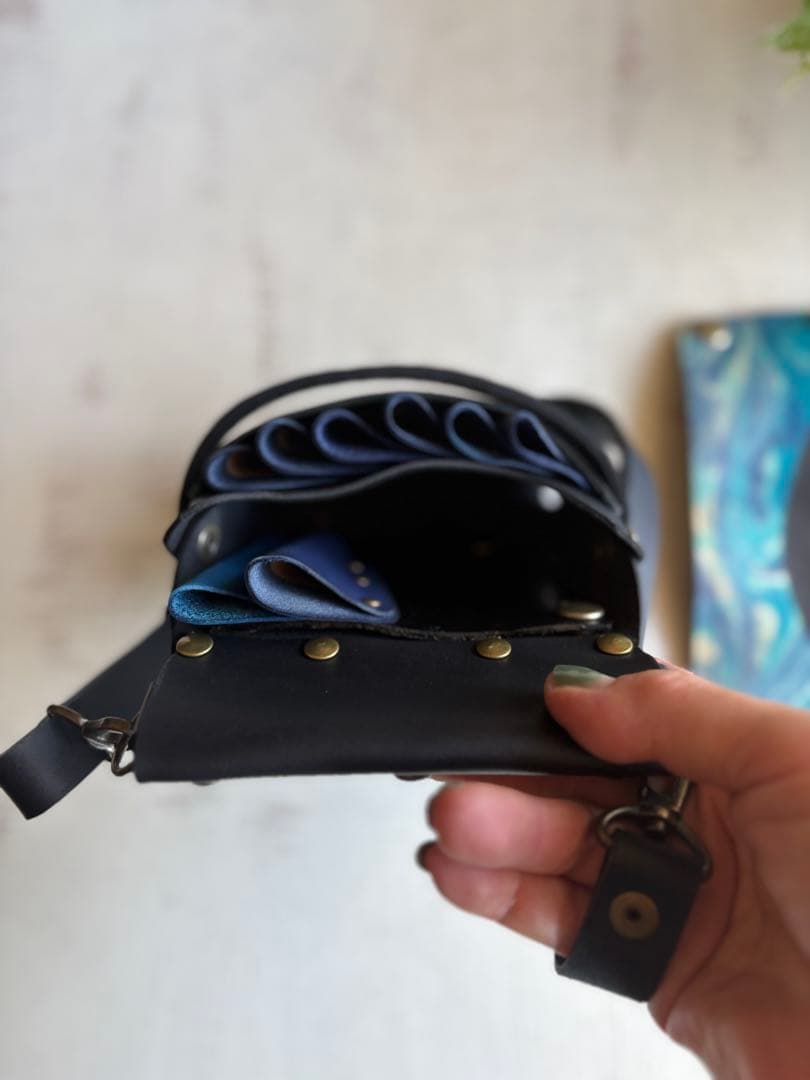 そな 手染めターコイズマーブルの蓋付き大容量シザーケース