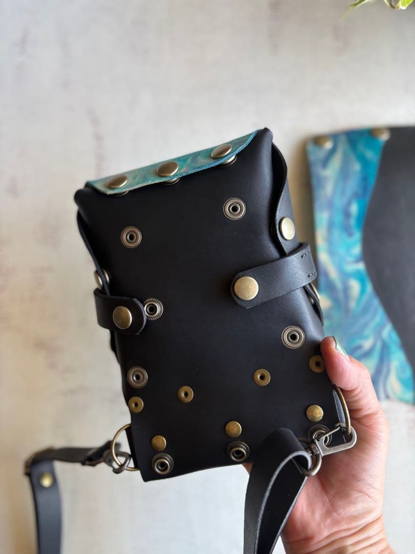 そな 手染めターコイズマーブルの蓋付き大容量シザーケース