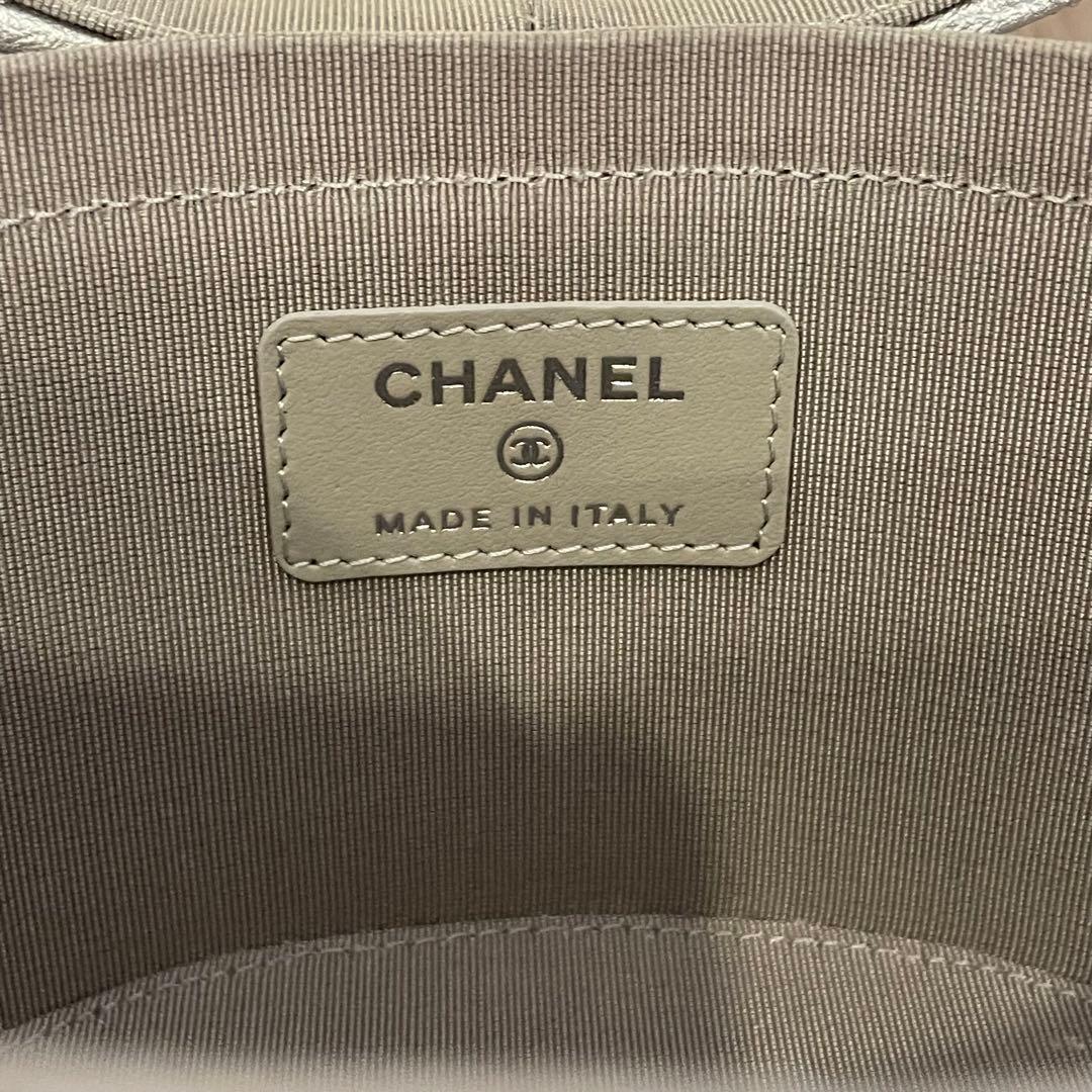 CHANEL バニティバック　シルバー