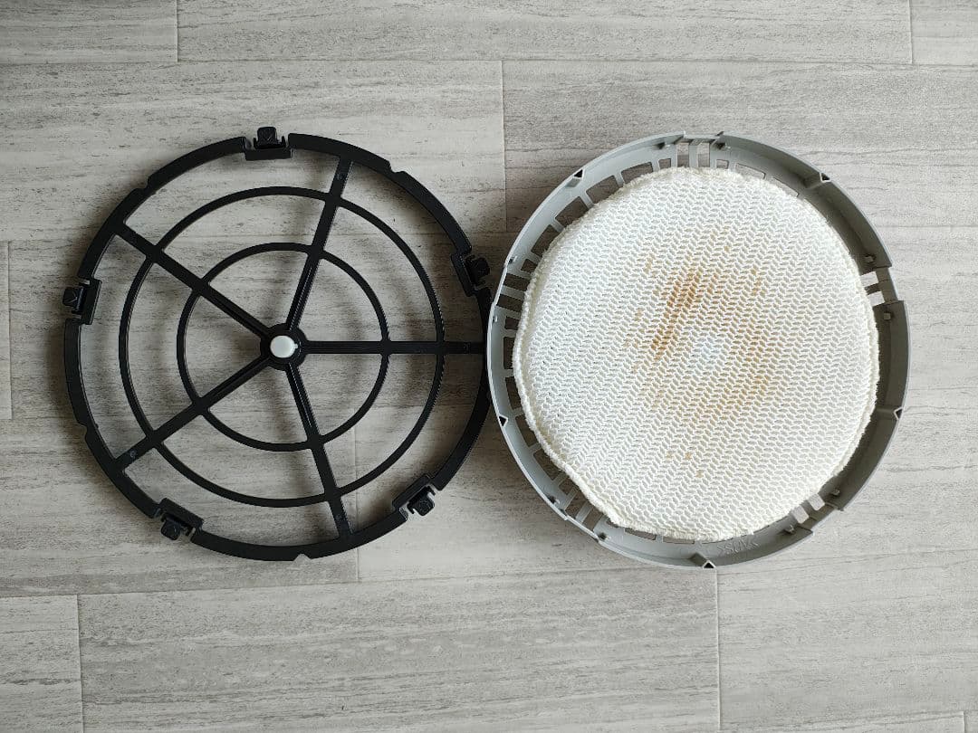 これからの季節の必需品！！ Panasonic 　　空気清浄機