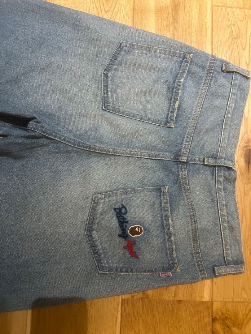 アベイシングエイプ　刺繍デニム　Mサイズ