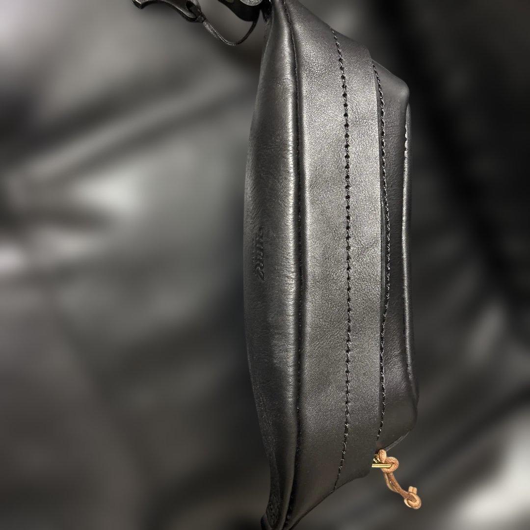 HERZ レザー ボディバッグ ブラック