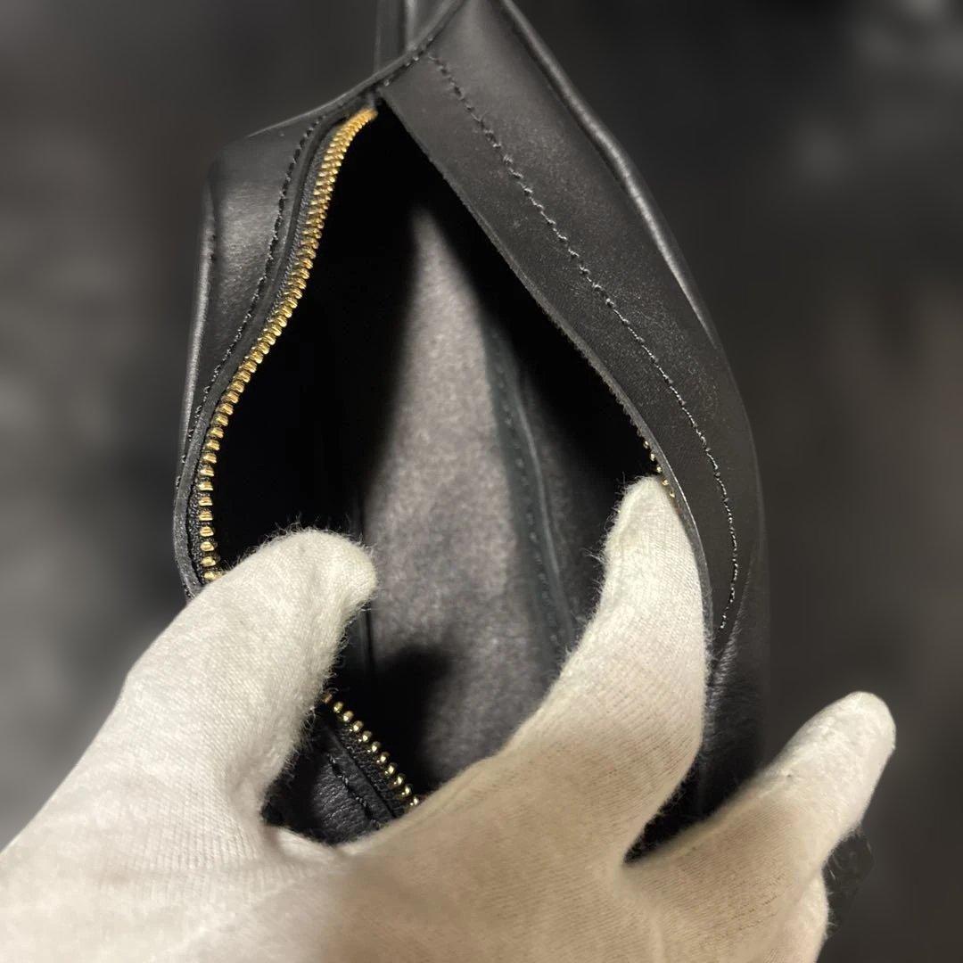 HERZ レザー ボディバッグ ブラック