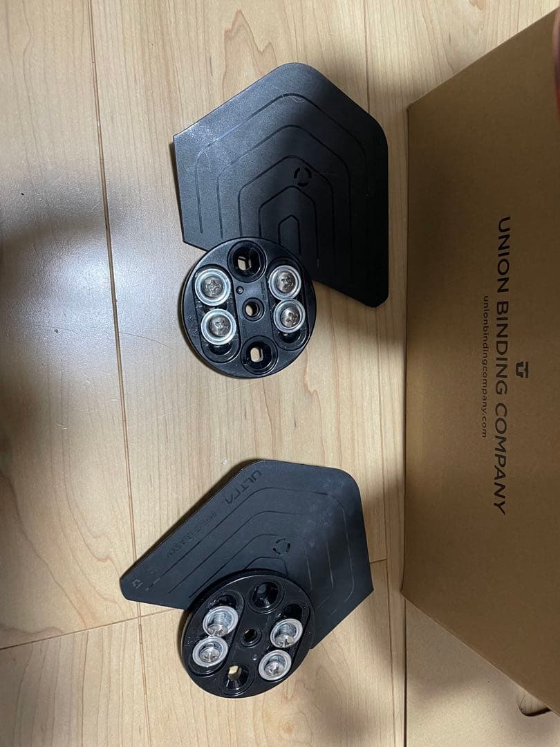 Union ultra スノーボードビンディング 赤