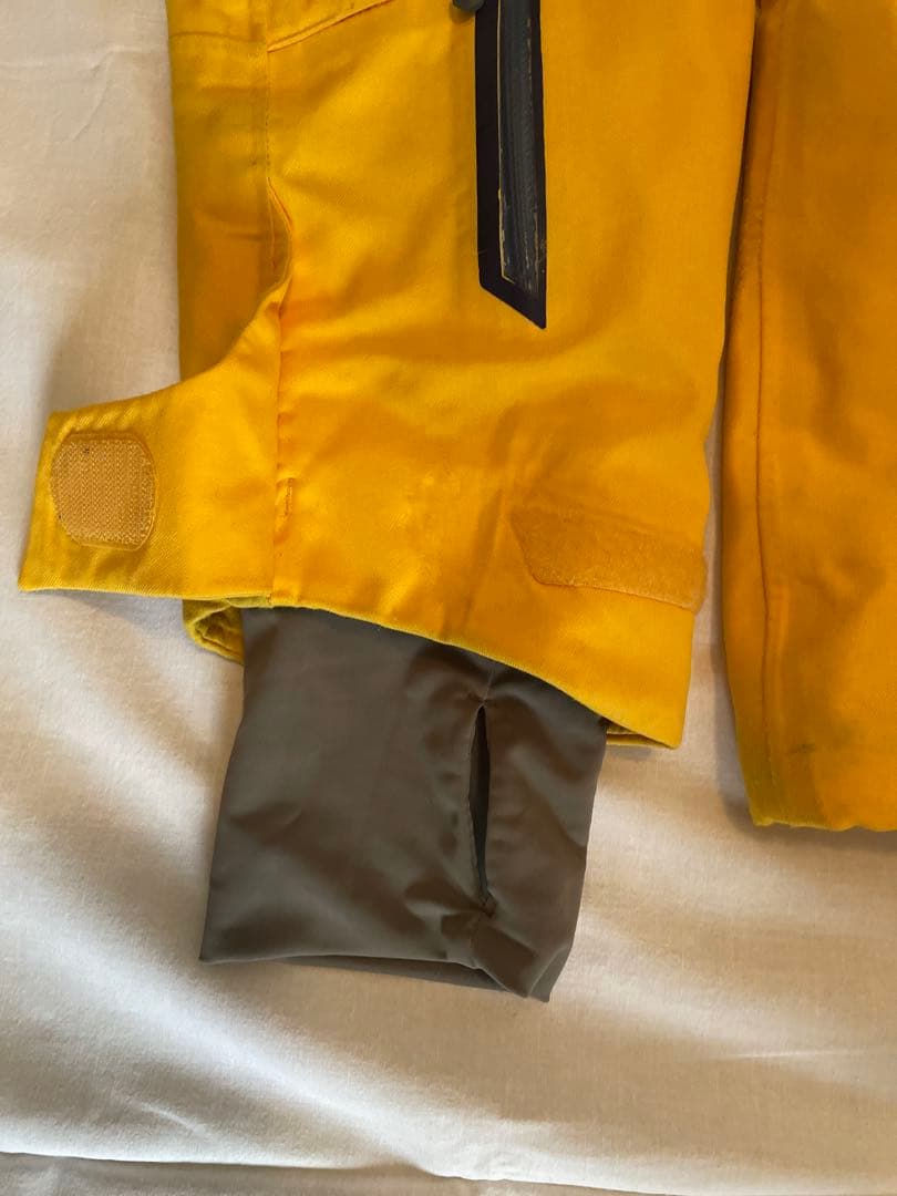 MAMMUT 多機能アウター スノージャケット 刺繍ロゴ イエロー