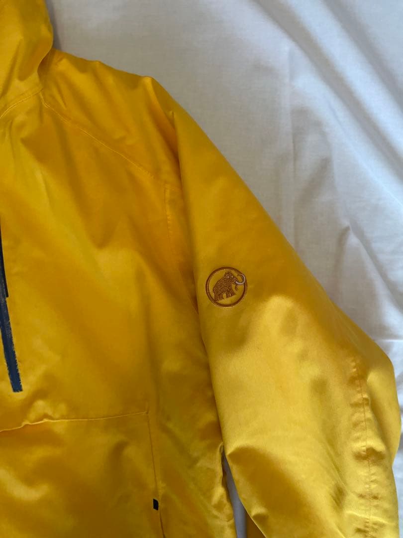 MAMMUT 多機能アウター スノージャケット 刺繍ロゴ イエロー