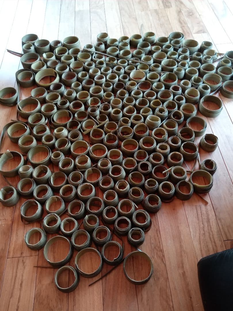 沖縄育ちのアダン葉ロール“25 Craft-Ⅵ~Ⅶ&竹製鞣し棒セット”