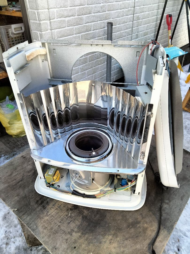 コロナFF石油ストーブミニパル！品番「FF‐VT5512P」2012年式中古品