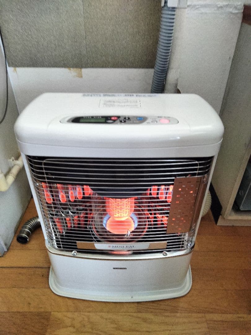 コロナFF石油ストーブミニパル！品番「FF‐VT5512P」2012年式中古品