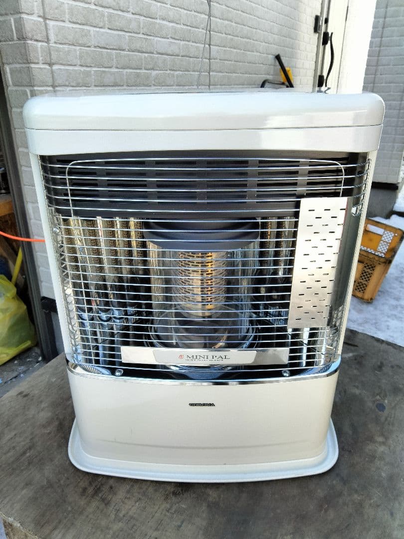 コロナFF石油ストーブミニパル！品番「FF‐VT5512P」2012年式中古品