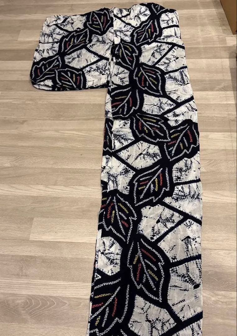 1日だけの限定特価 絞り浴衣 有松絞り 珍しい葉っぱ柄