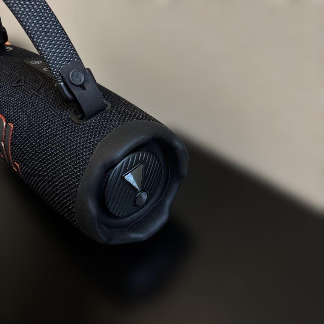 美品　JBL Charge 6 ポータブルスピーカー　 ブラック　お買い得品