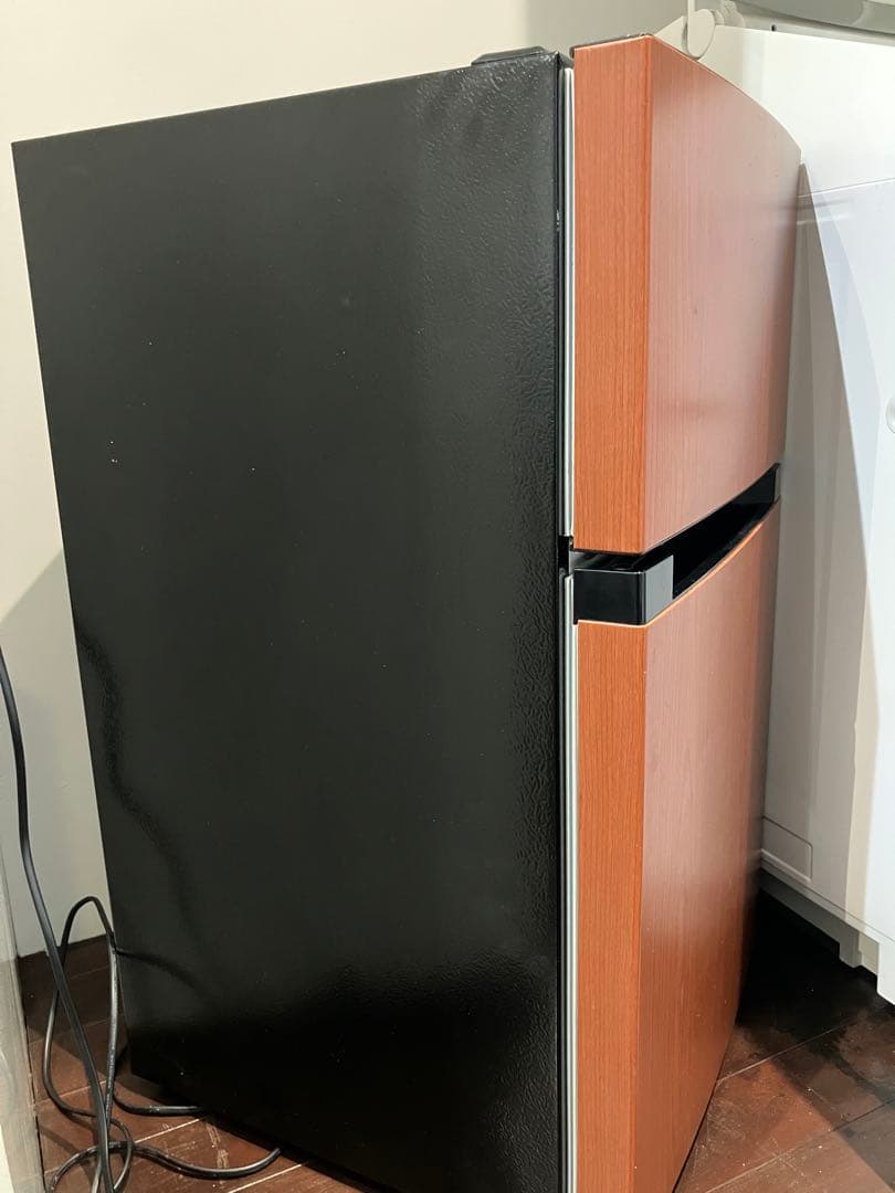 【2020年製】アイリスオーヤマ 冷凍冷蔵庫 87L 木目調　送料込み