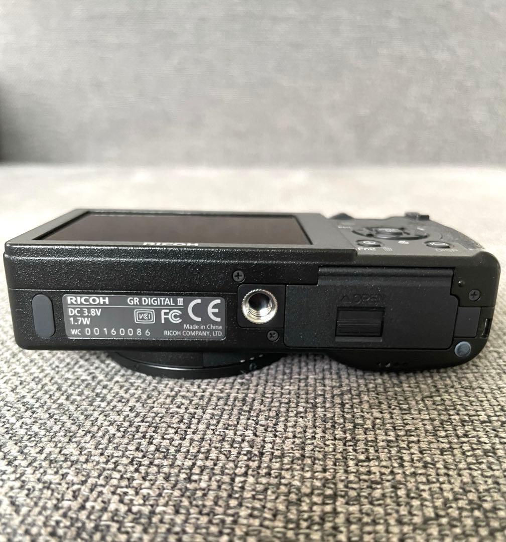 【美品】RICOH GR DIGITAL Ⅲ デジカメ ショット数2526