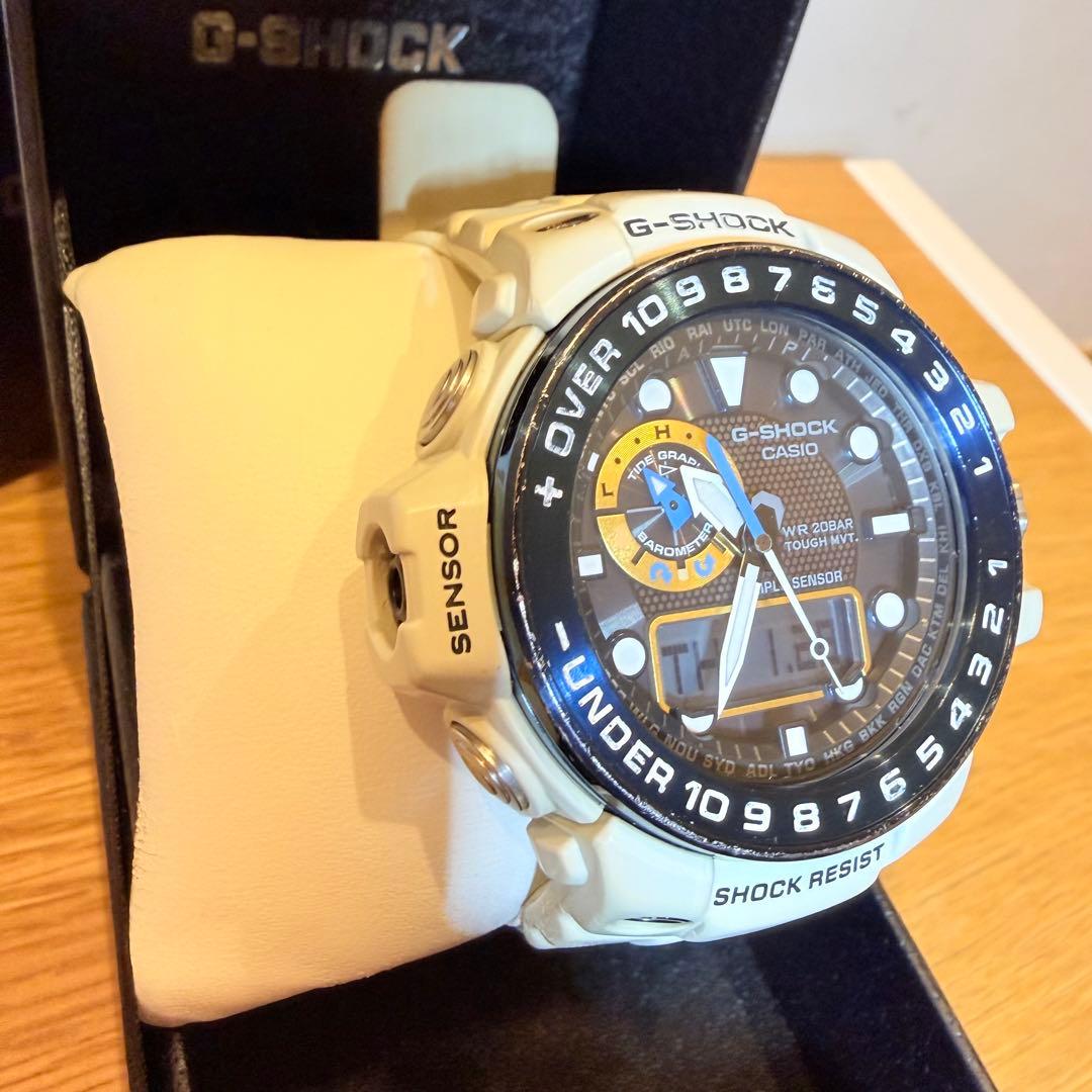 希少 白 MASTER CASIO G-SHOCK GWN-1000E 腕時計