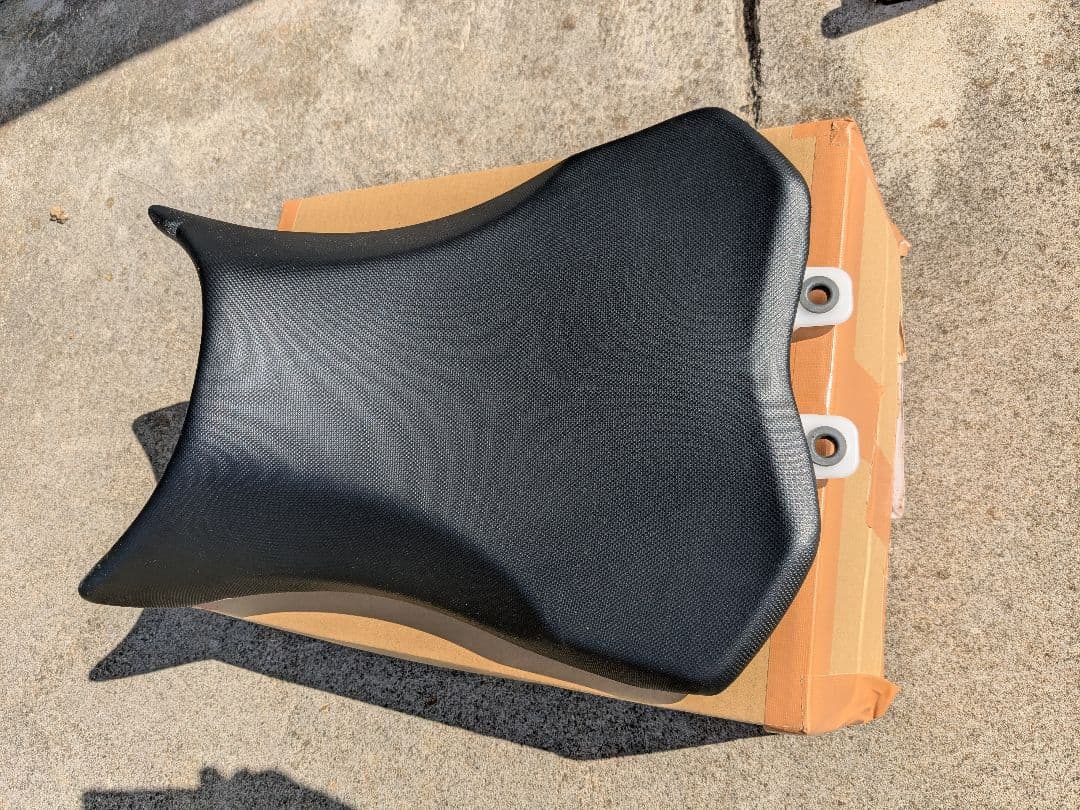 カワサキninja1000 純正ローシート