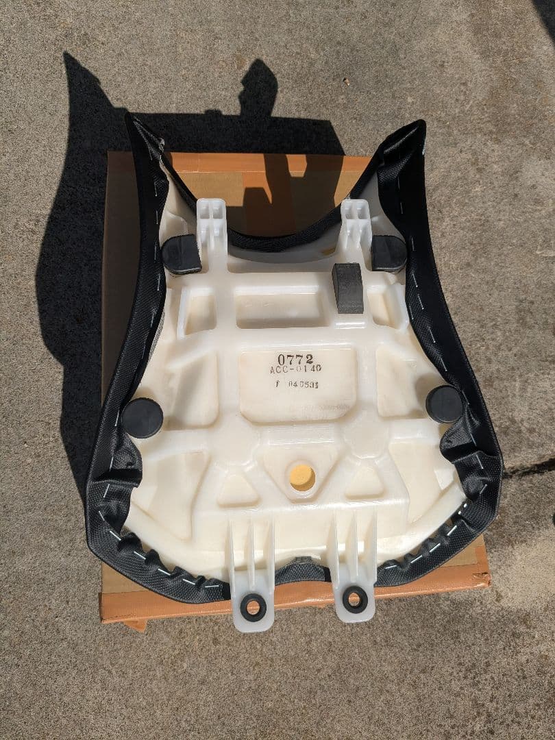 カワサキninja1000 純正ローシート