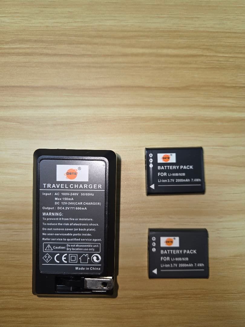 OLYMPUS STYLUS SP-100EE 本体と付属品