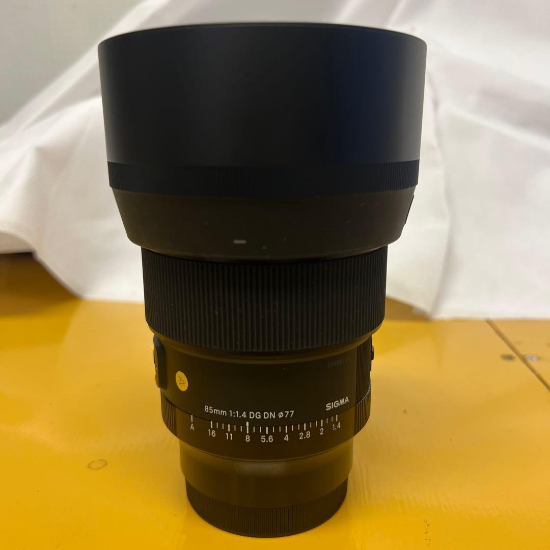 ほぼ新品　SIGMA 85mm F1.4 DG DN レンズ