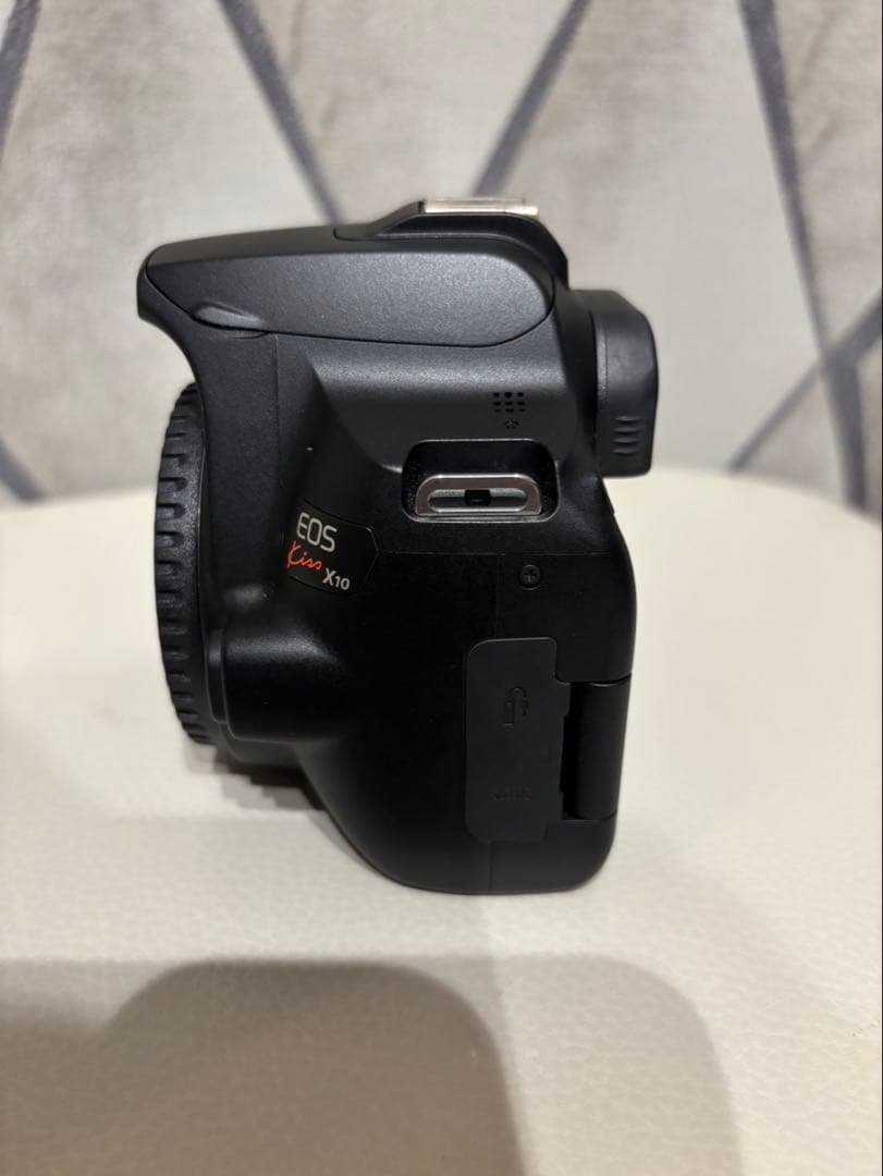 Canon EOS Kiss X10 デジタル一眼レフカメラ