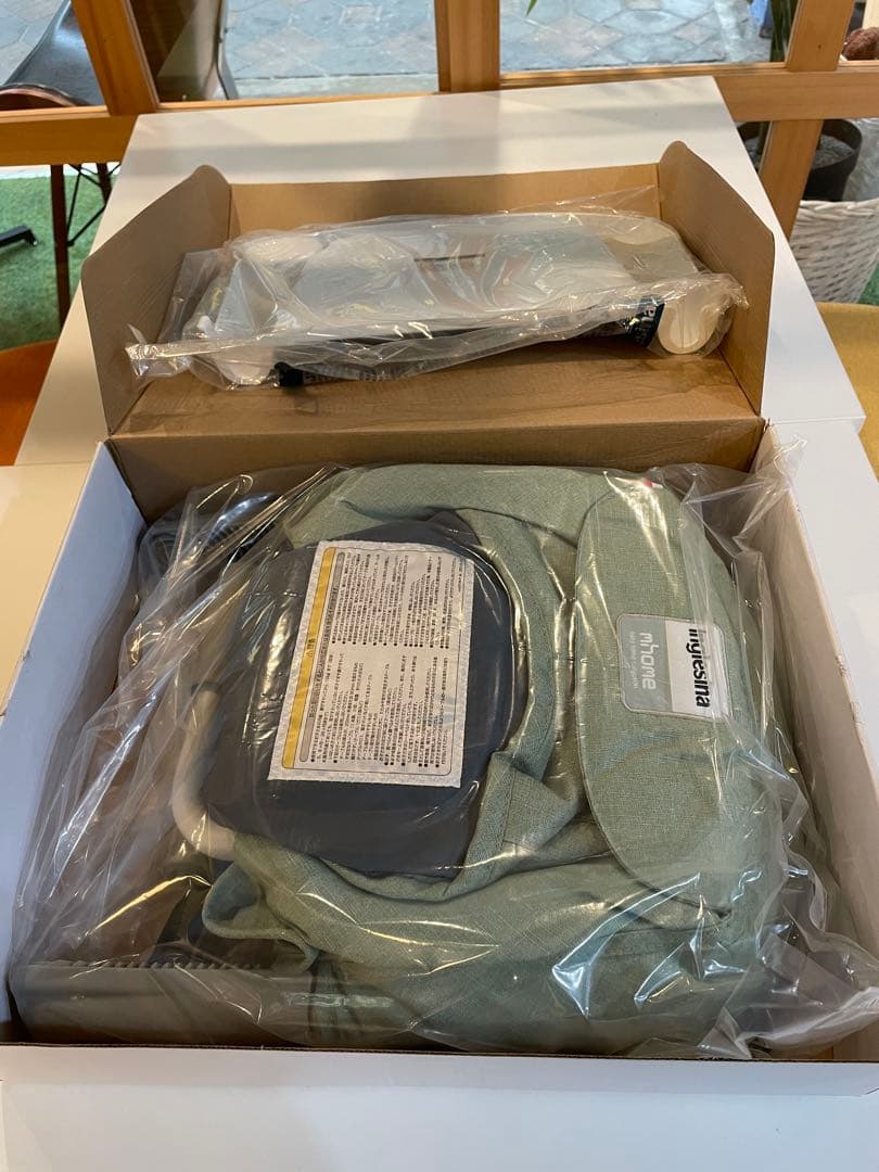 m Fast ベビーチェア グリーンダイニングトレイ付き　新品未使用