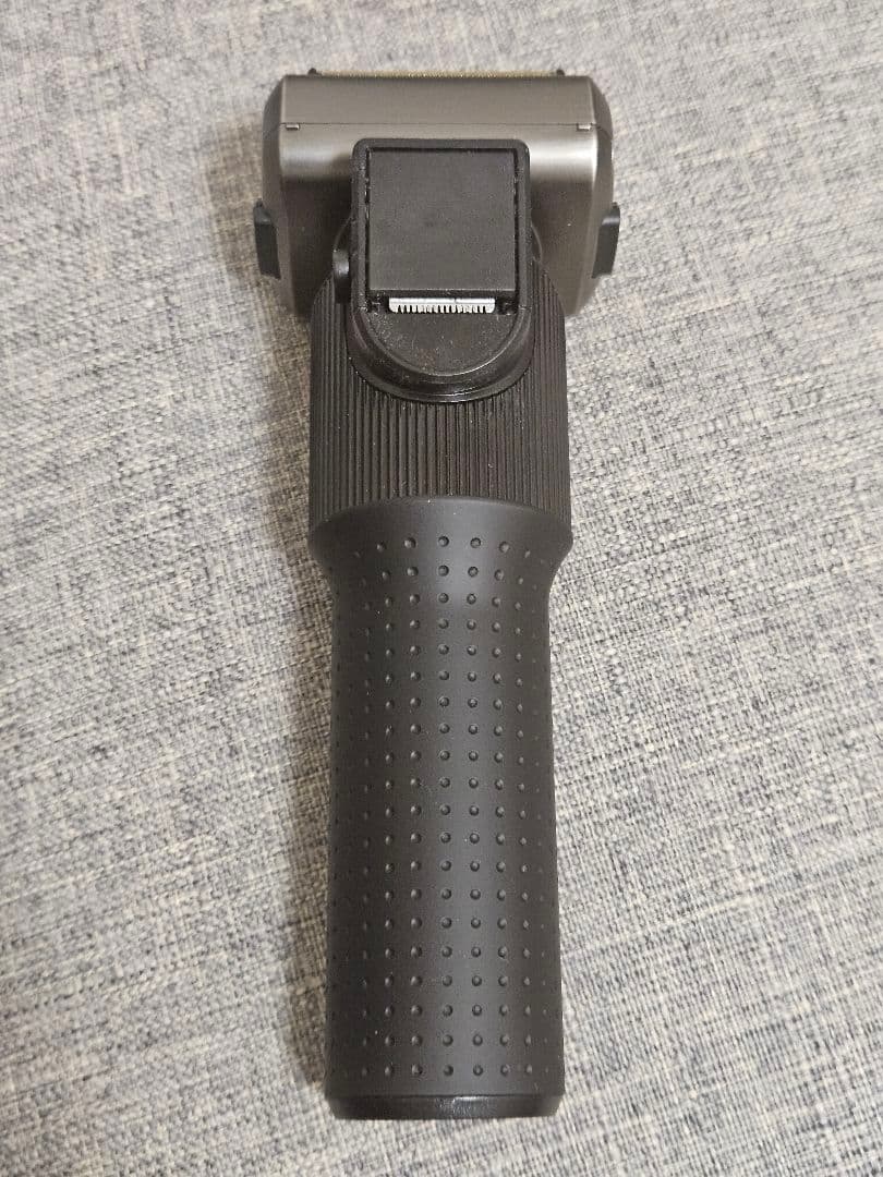 IZUMI　フラッグシップ6枚刃　充電式往復シェーバー　 IZF-E863R-S