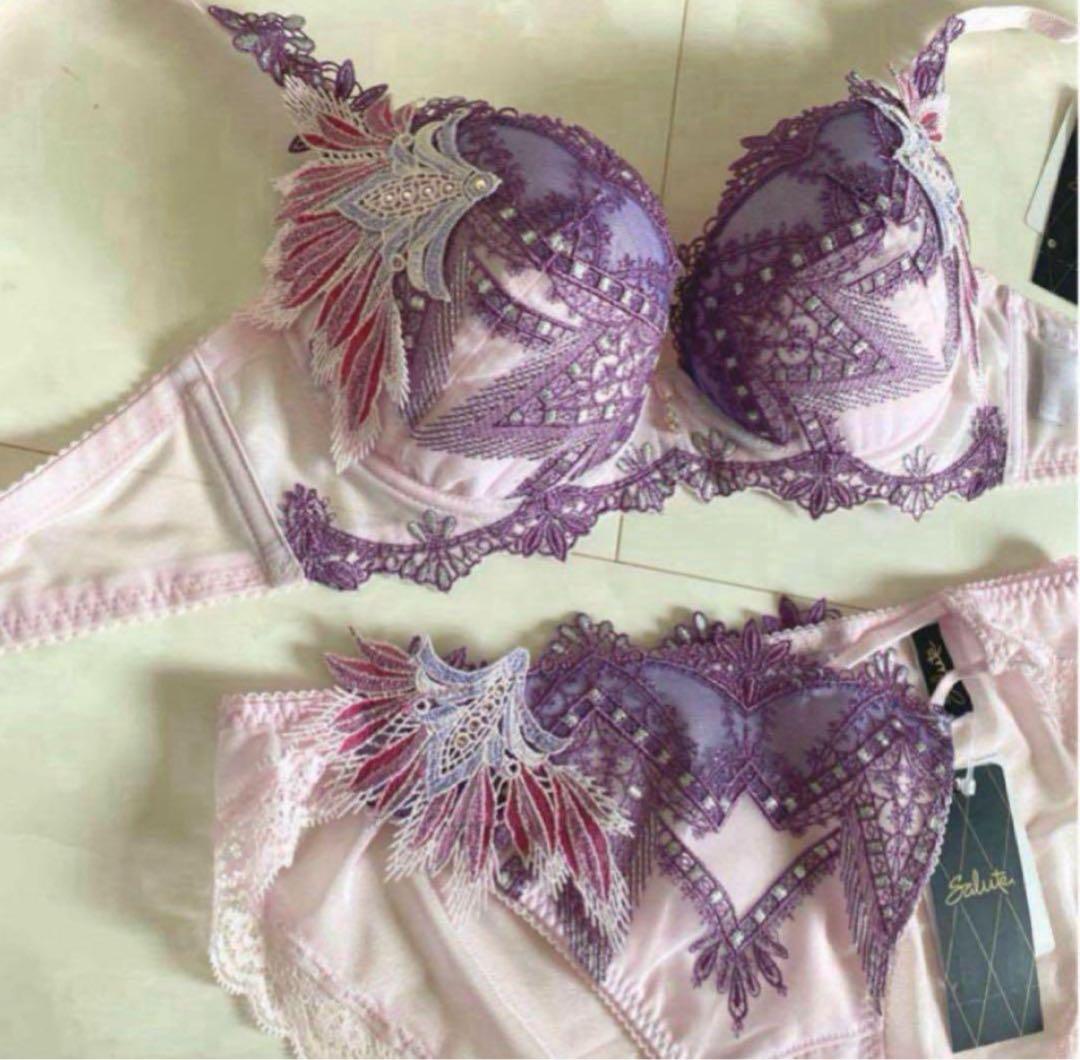 ☆ワコール サルート C70・M☆79G