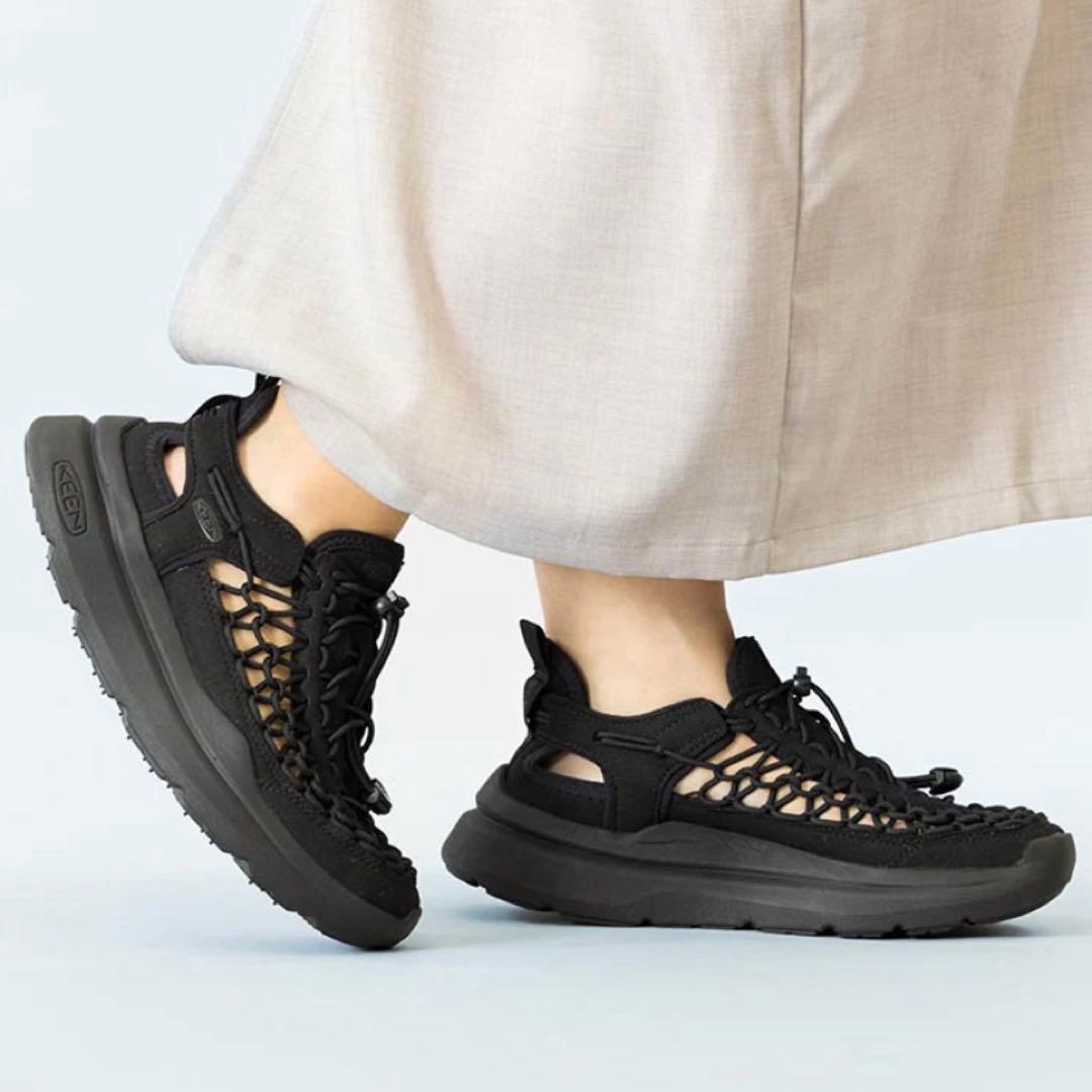 KEEN キーン ウィメンズ ユニーク ダブルケー23.5cmブラック×ブラック