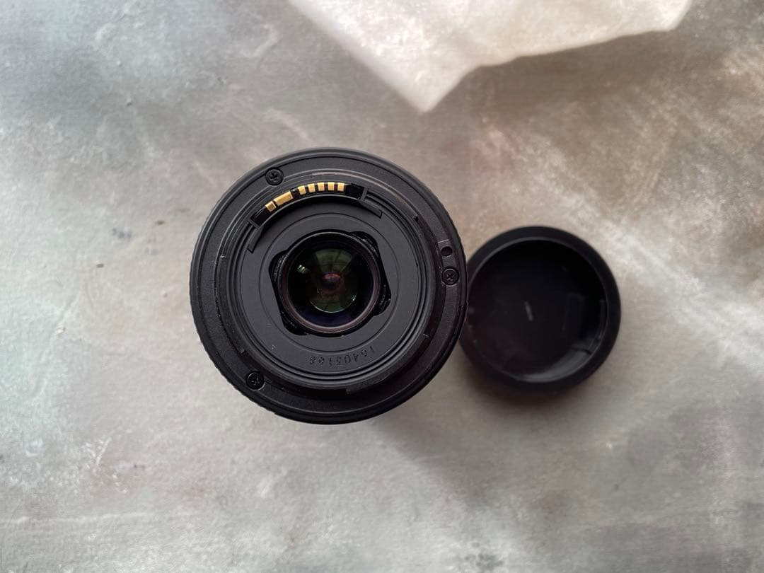 Canon EOS Digital デジタル一眼レフカメラと望遠レンズ