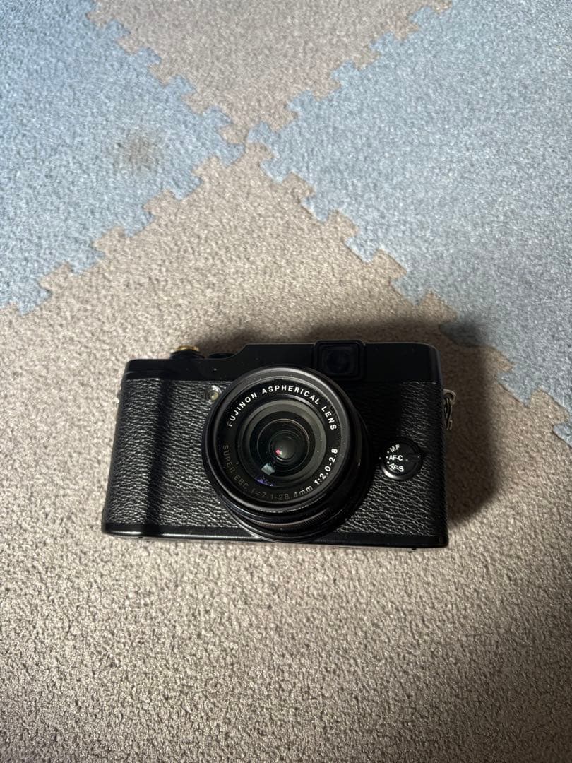 FUJIFILM X10 デジタルカメラ