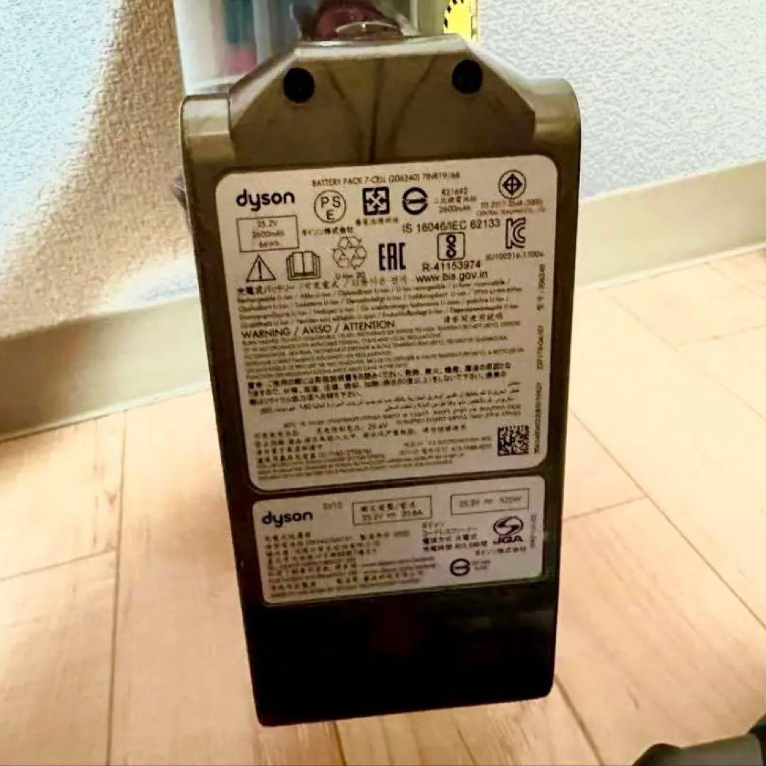 【付属品多数！すぐ使える】Dyson ダイソンSV12 V10 コードレス掃除機