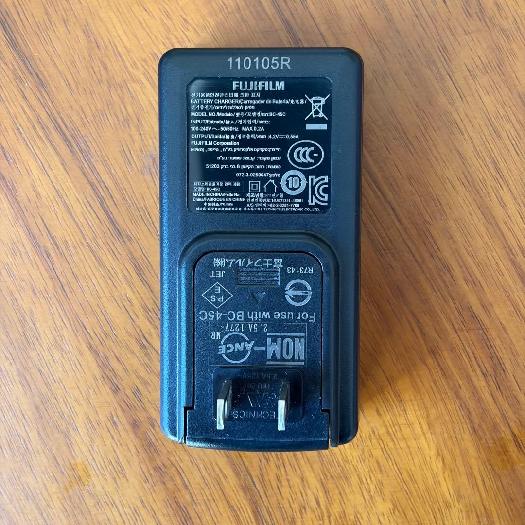 FINEPIX Z900EXR 5倍ズーム ワイドタッチパネル デジタルカメラ